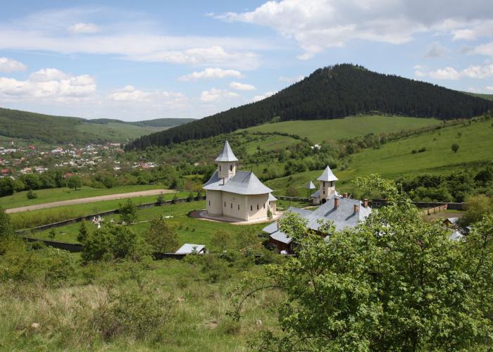Mănăstirea Peştera Gârcina